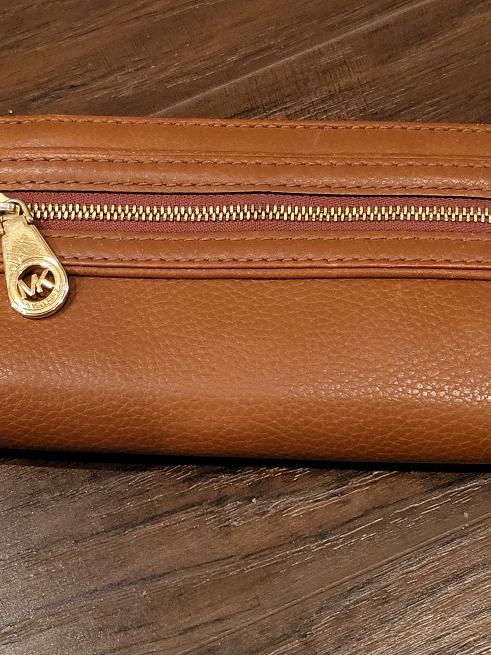 Michael Kors Pebble Leather Zip Wallet in Caramel